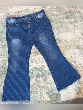 Women’s Blue Pinstripe Stretch Bootcut Jeans Frayed Hem Distressed- 18W/20W